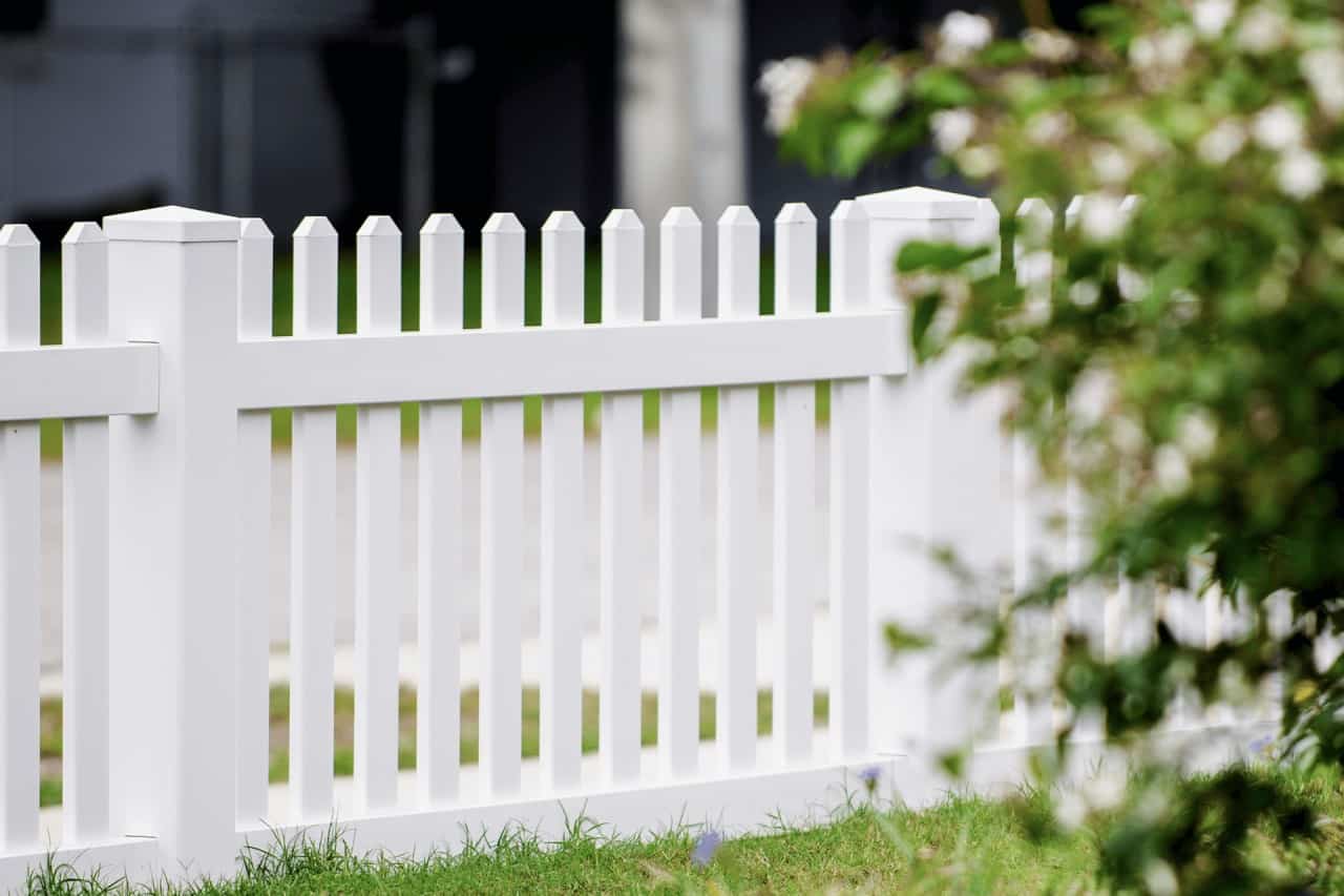 10 Reasons to Choose Raleigh Vinyl Fencing for Your Property
