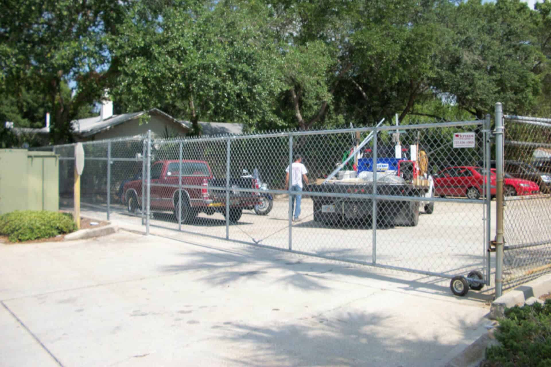 commercial-chain-link-fence-3