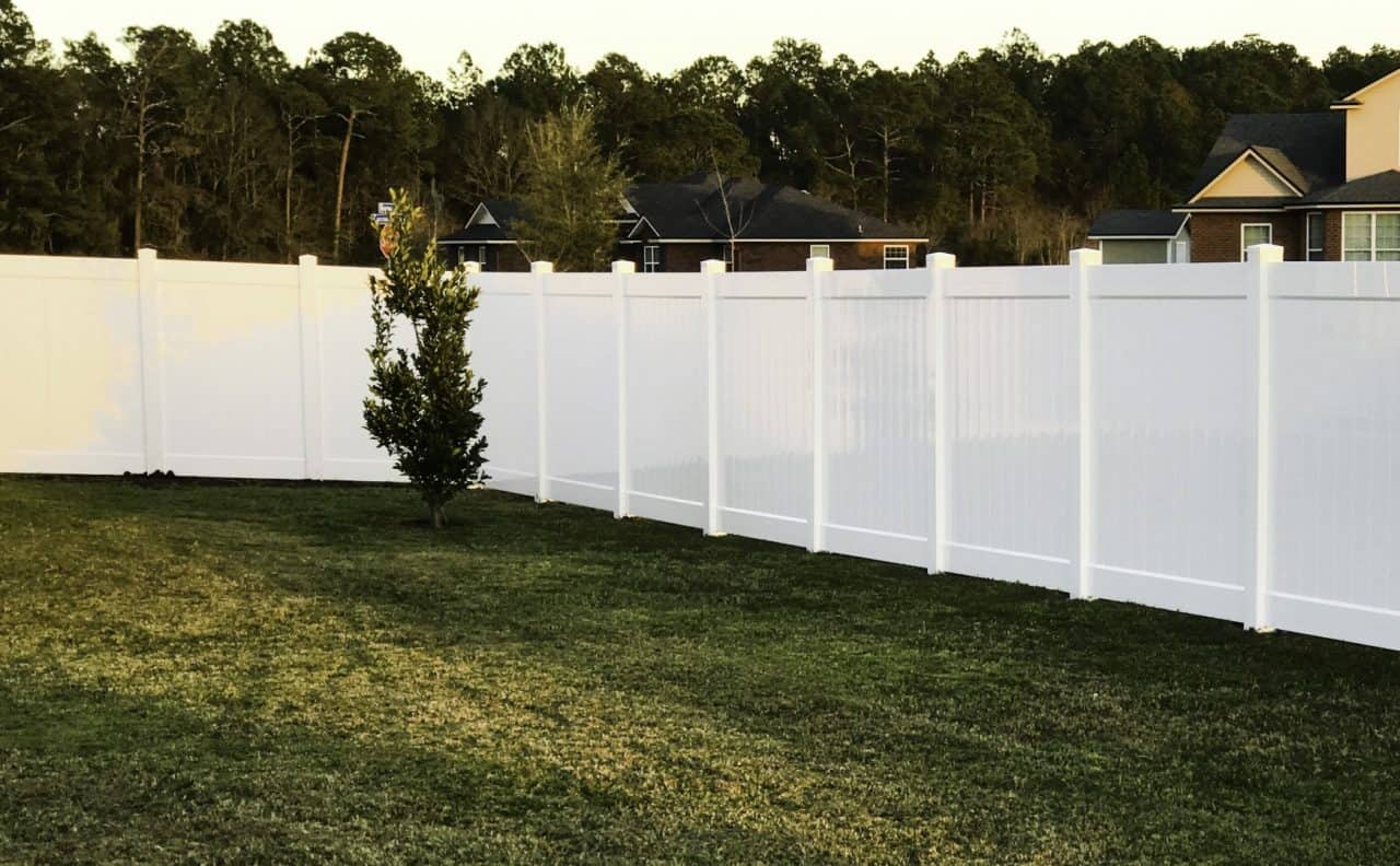 How to Choose Your Murfreesboro Vinyl Fence Style