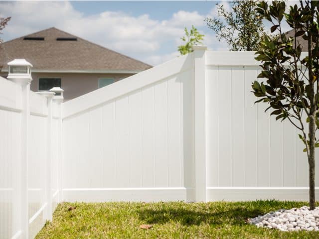 hamilton vinyl privacy fence 4ft to 6f transition