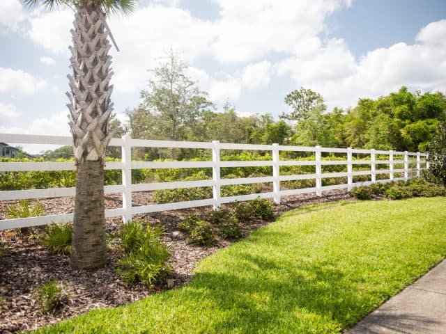 Vinyl Fence – Ranch Rail Fence – 4 Rail Fence – White Vinyl