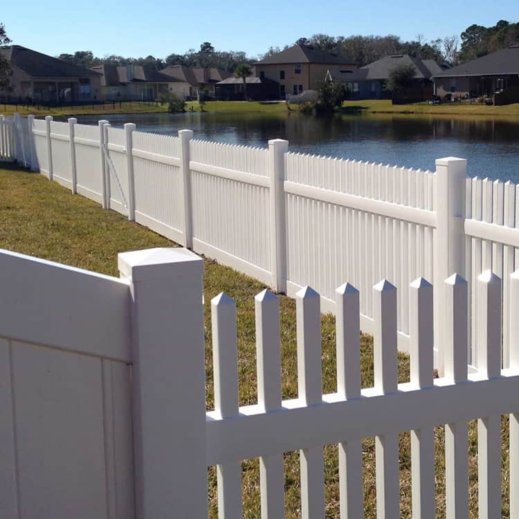 https://ded6429.inmotionhosting.com/~super126/wp-content/uploads/2020/05/Apex-Vinyl-Fence-Company-fence-installation-picket-water-front.jpg