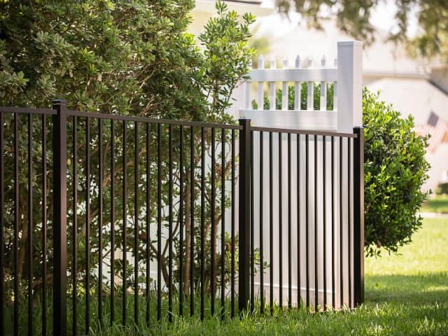 Aluminum Fence – Heritage