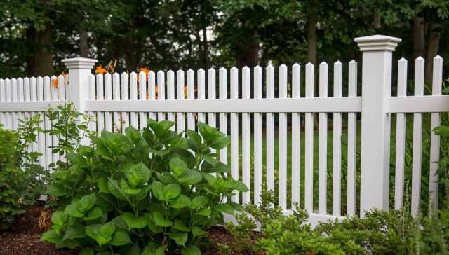 What’s the Best Surry Fence Company for Your Fencing Project?