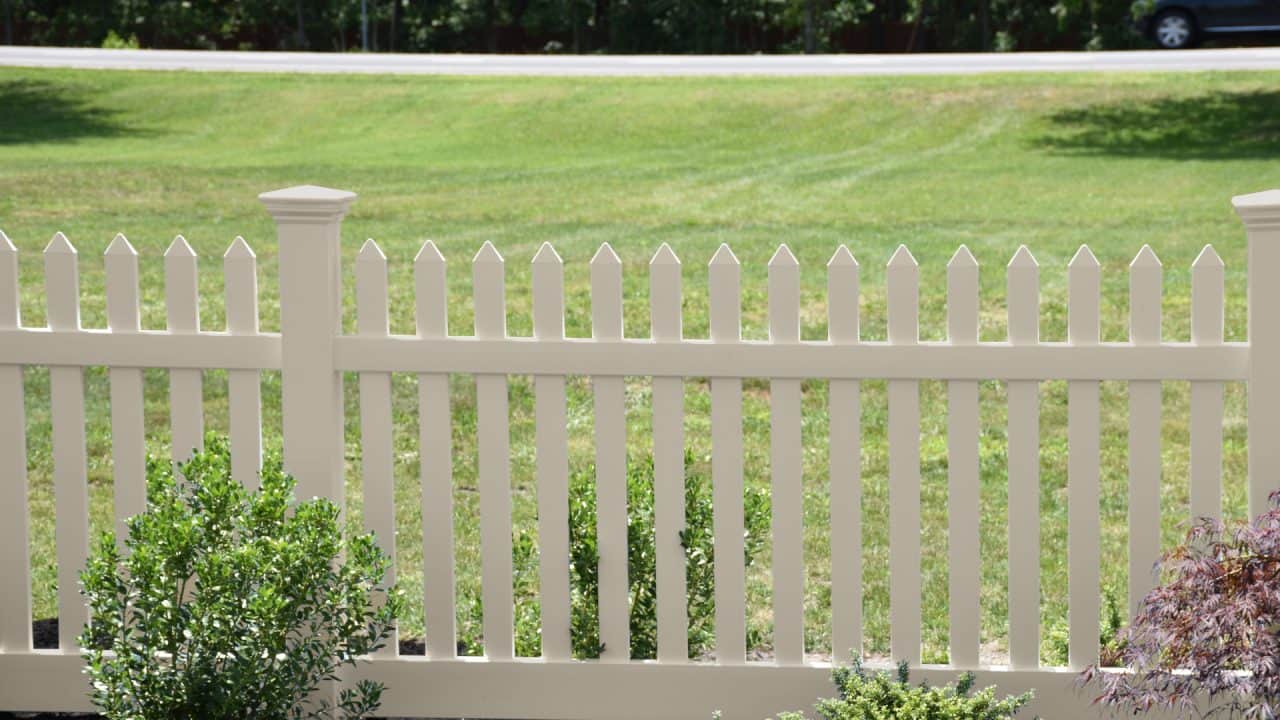 Fence installation Collinsville Vinyl fence
