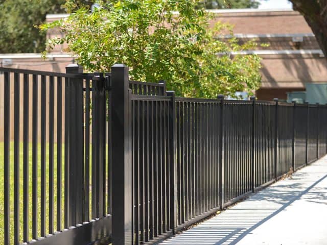 Aluminum Fence with Gate – Heritage