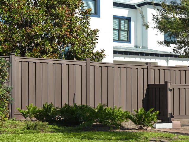 Commercial perimeter fencing 3