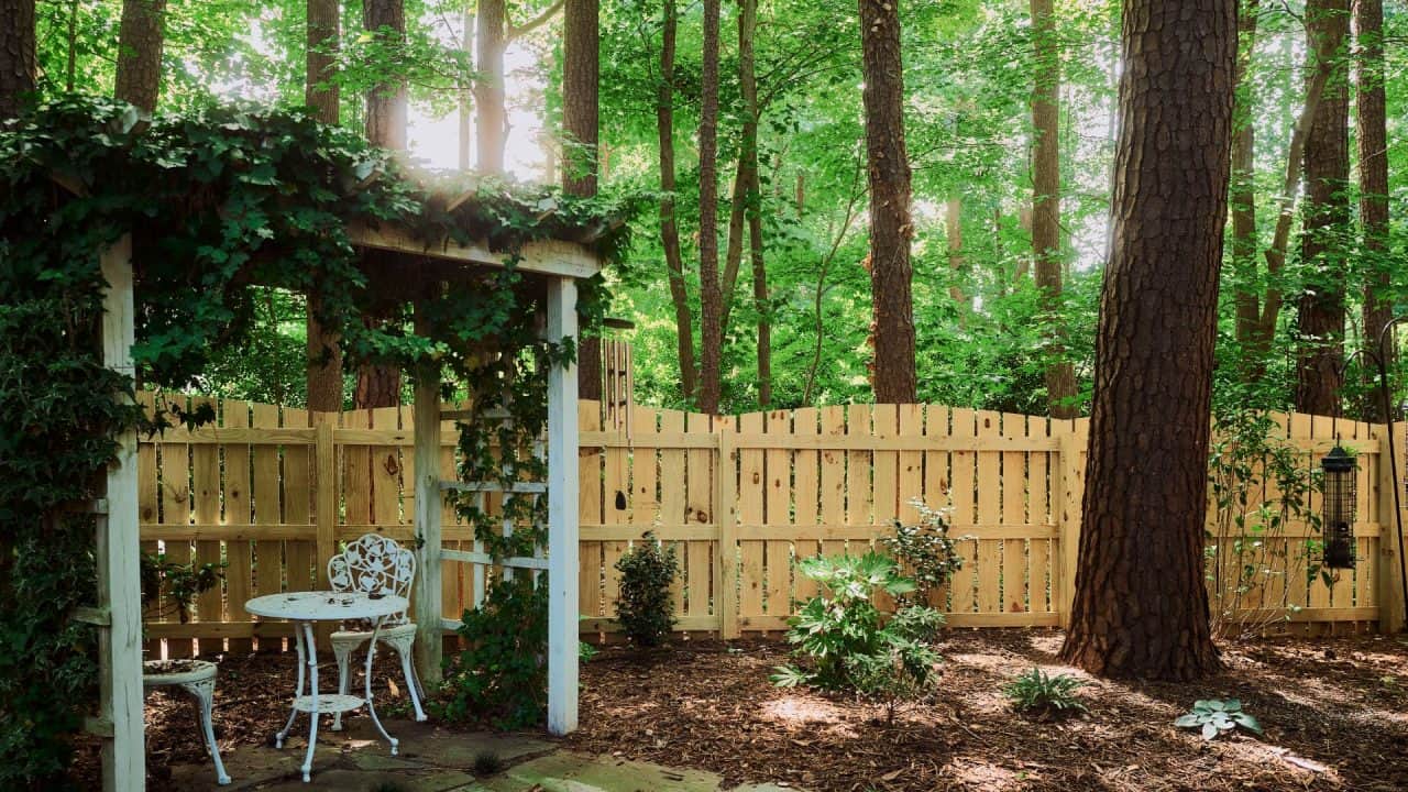 scalloped wooden fence styles