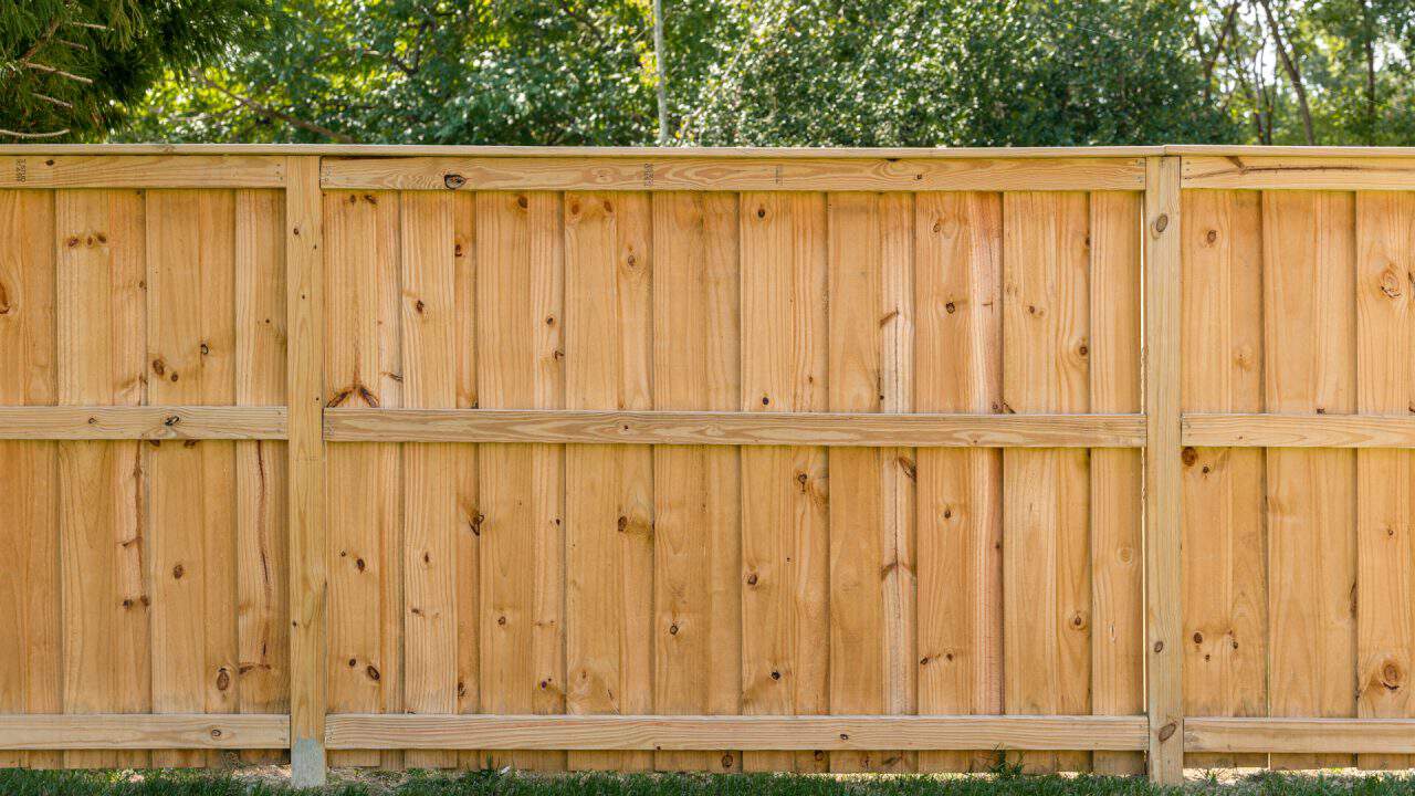 privacy fence companies wood