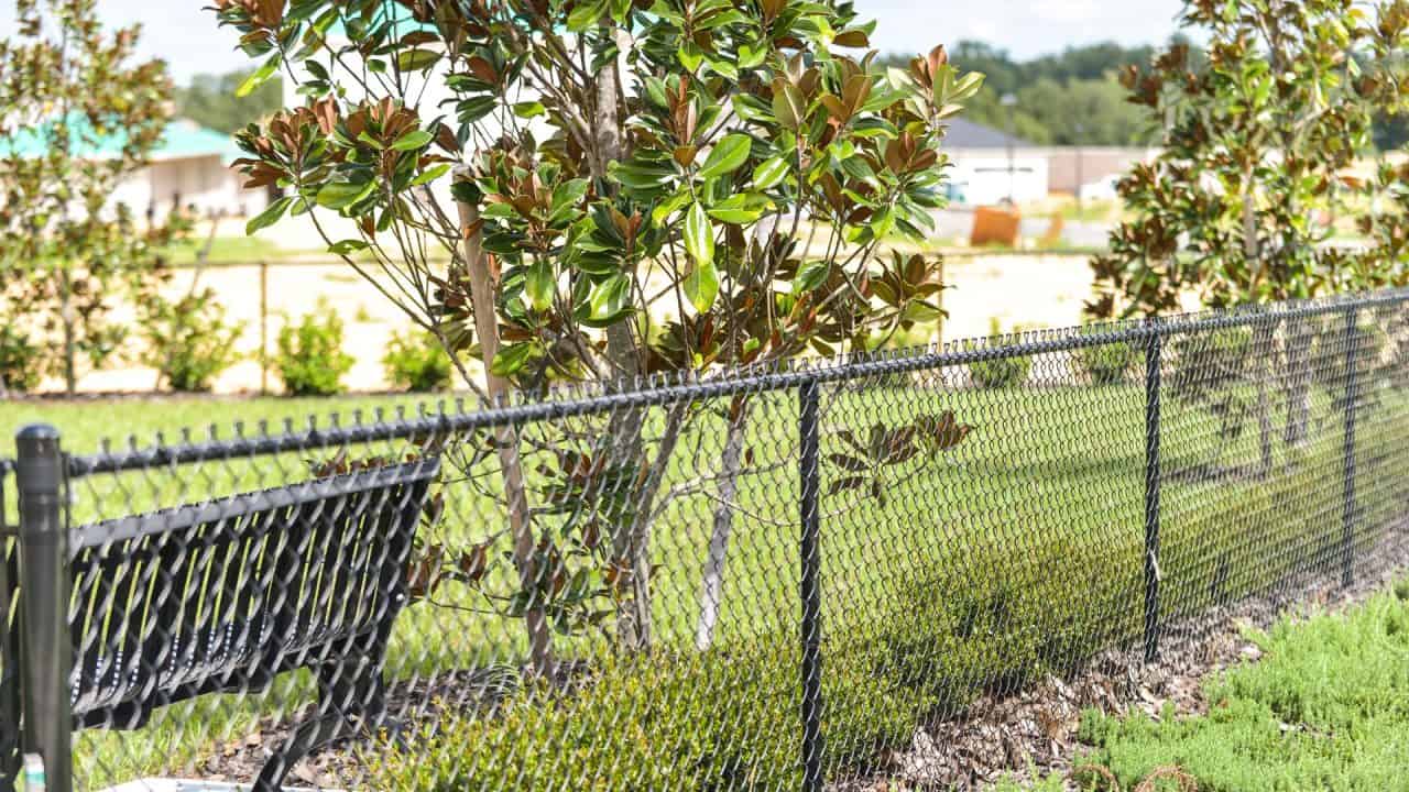 looking for a commercial fencing company near me?