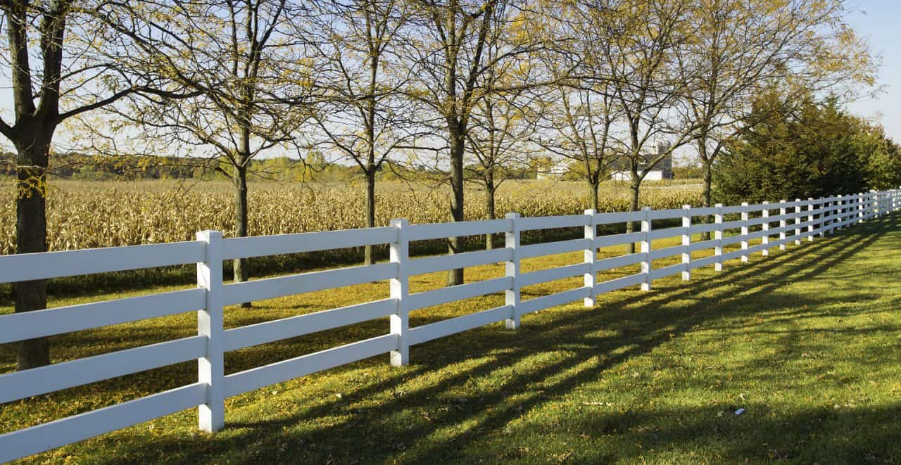 What type of fence lasts the longest?