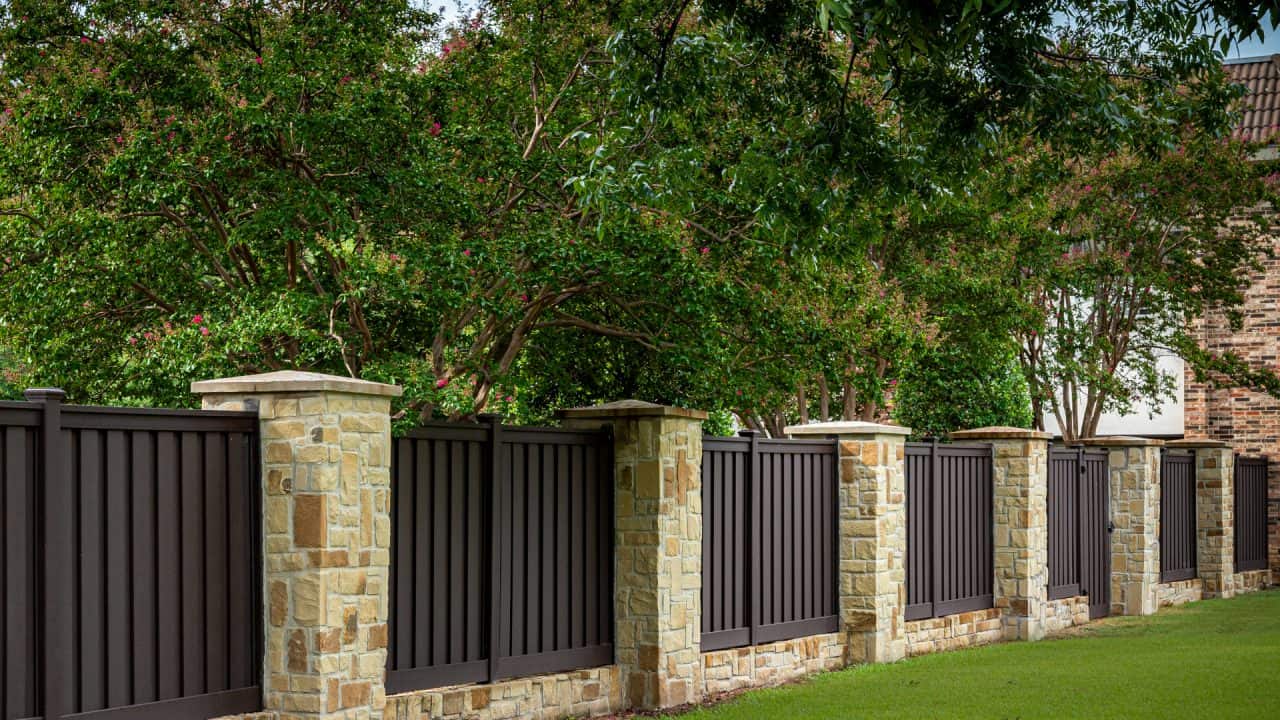 composite fencing vs pvc fencing/vinyl fencing