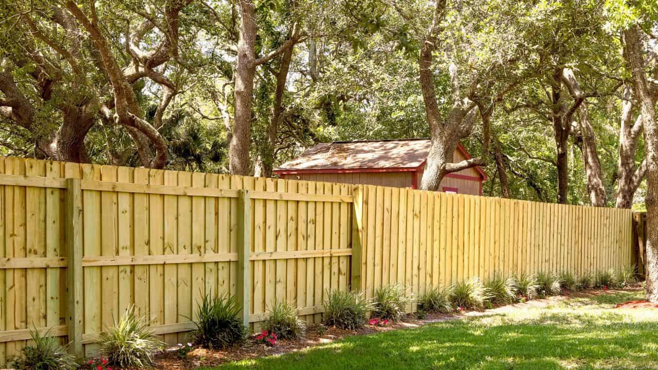 how long should a wooden fence last