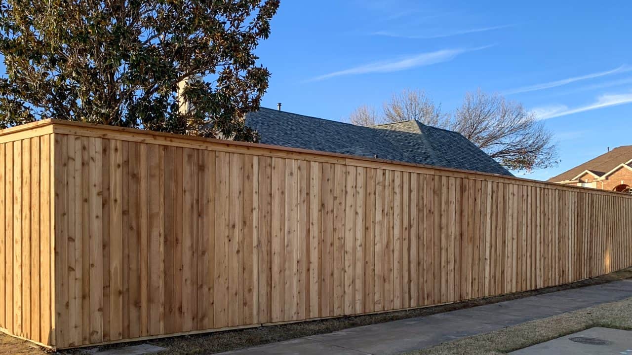 plastic fence vs wood