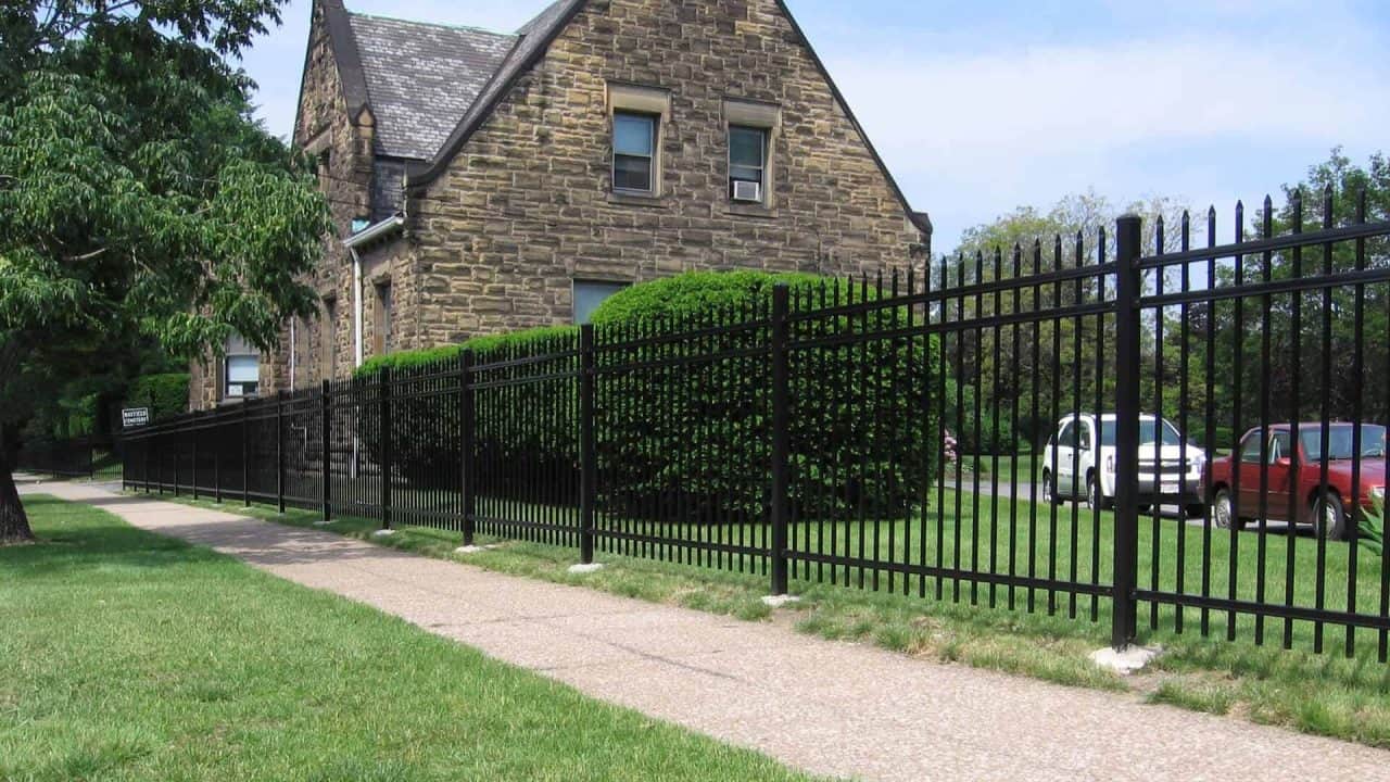 fence contractors Lakewood CO