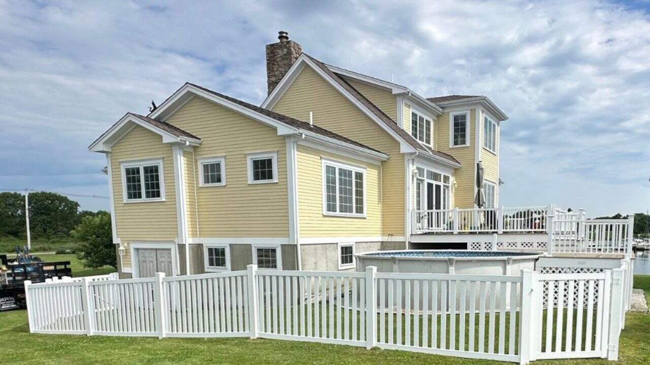 Windham County fence company