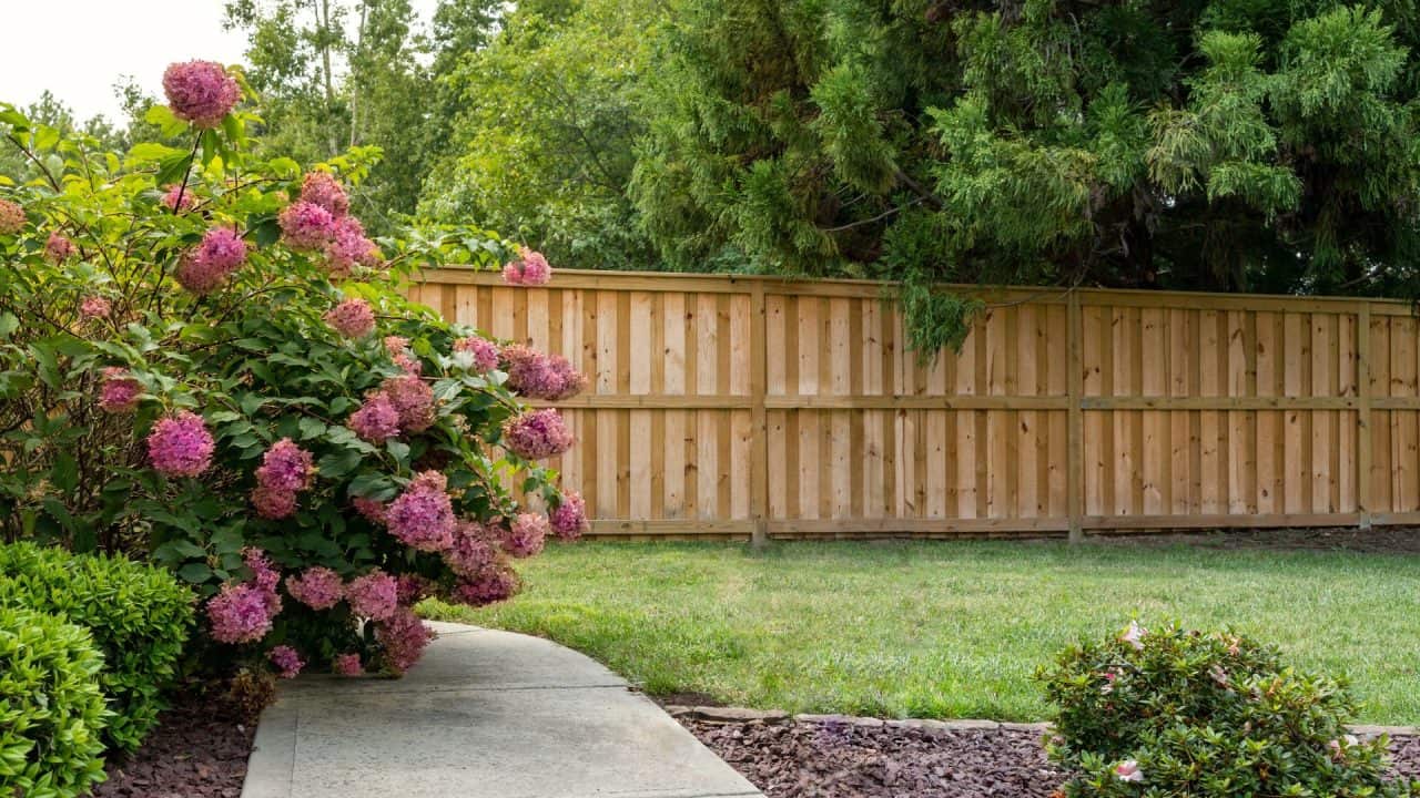 Why Spring Is The Best Time To Build My Guilderland Fence?