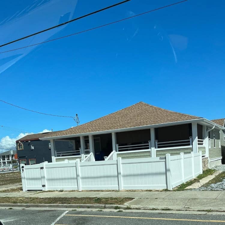 appropriate height for front yard fence