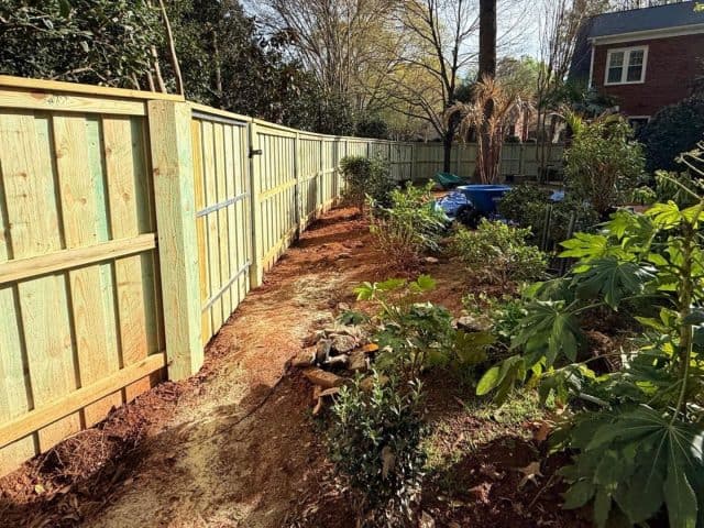 Orlando Homeowners Looking For A Premium Shadow Box Fence Recommend Superior Fence & Rail