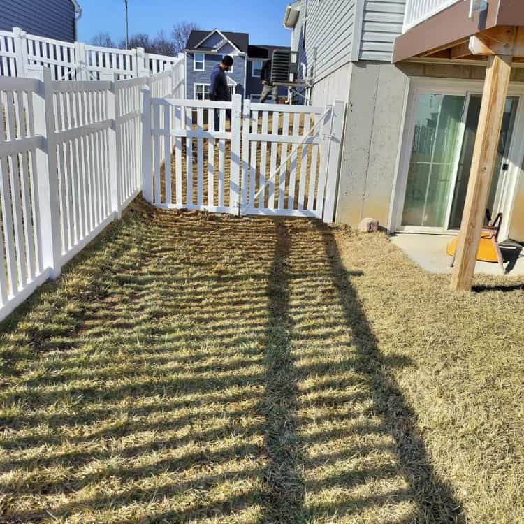 Cleveland vinyl fence installers