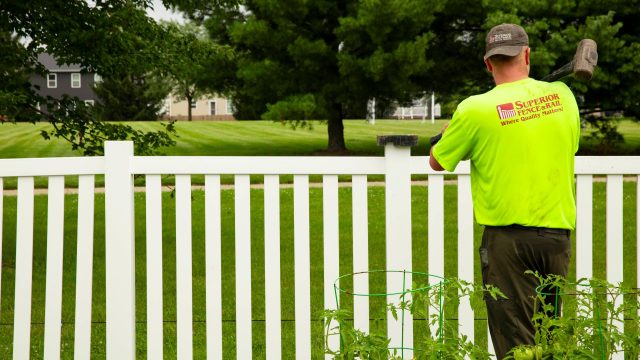 professional vinyl fence installation