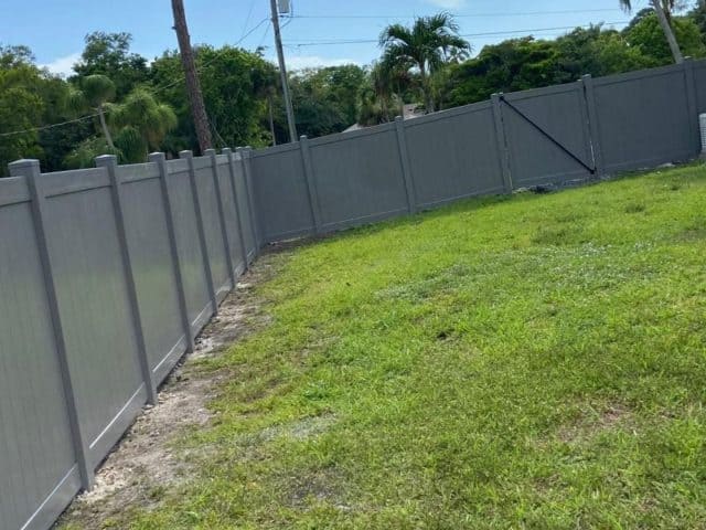 Quick Thinking And Hard Work Resulted In A New Coconut Creek Backyard Vinyl Fence Installation In Broward County