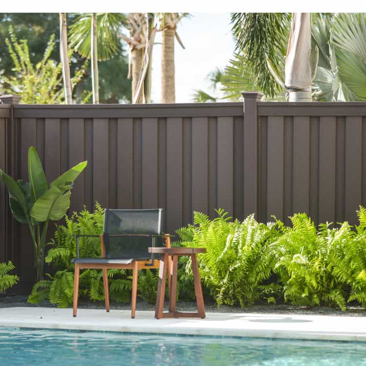 Fence contractors Naples FL