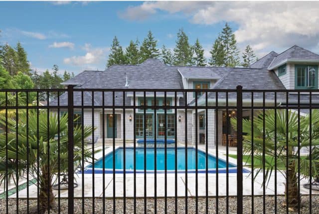 Fence contractors Naples FL