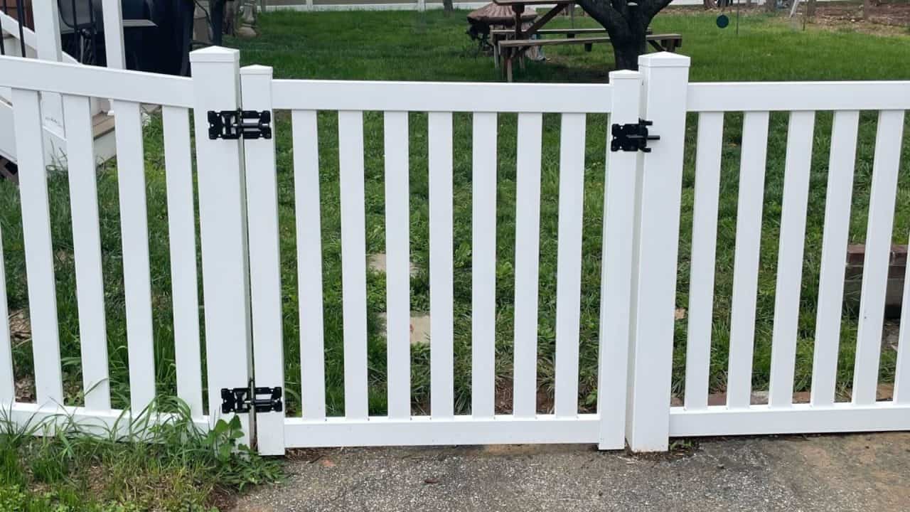 fence replacement Media PA