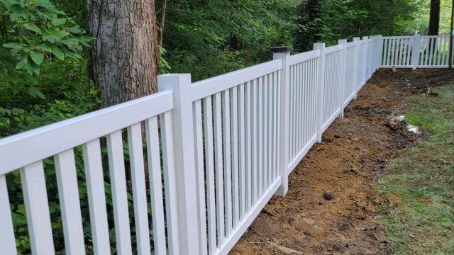 vinyl fence styles best for wind resistance