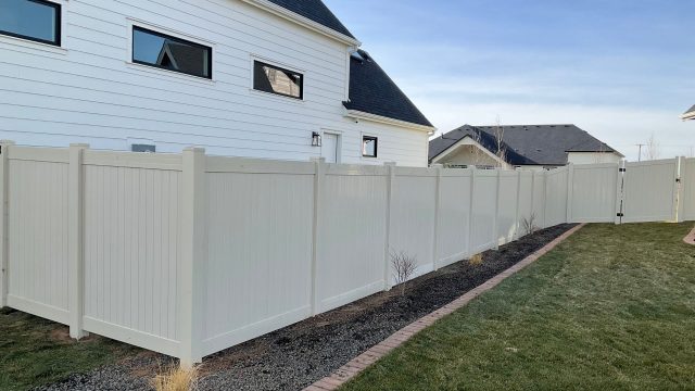 How to Get Your PVC Fence Cleaner