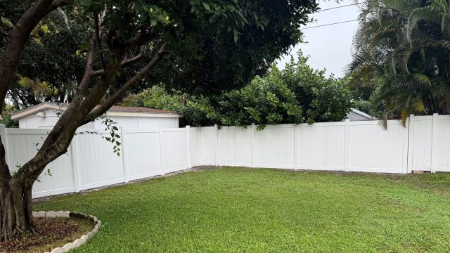 local vinyl fence company 