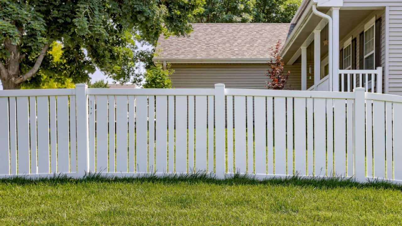 fence company Trumbull