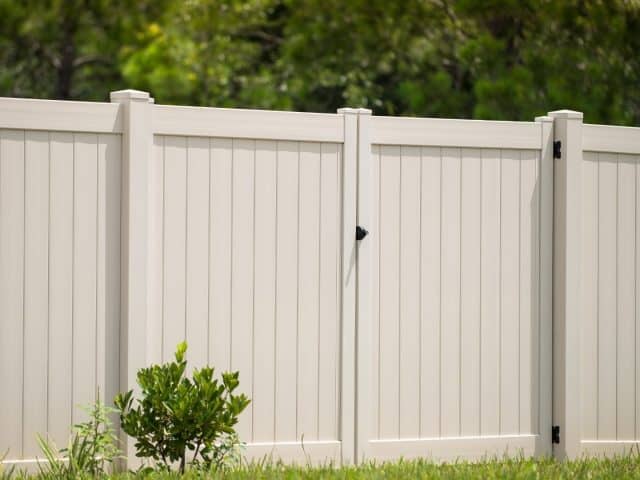 Improve Your Home’s Curb Appeal with a Stylish Mason Fence