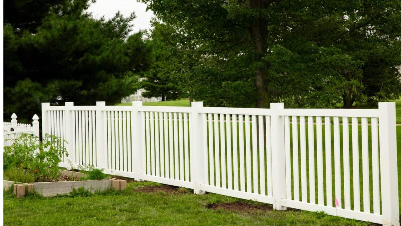 yard fencing near me