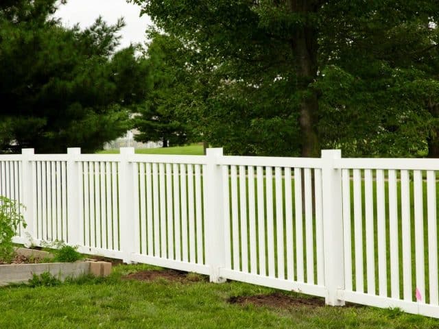Yard Fencing Near Me – Compare Prices and Get the Best Deal Today!