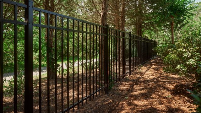 aluminum farmhouse inspired fence styles
