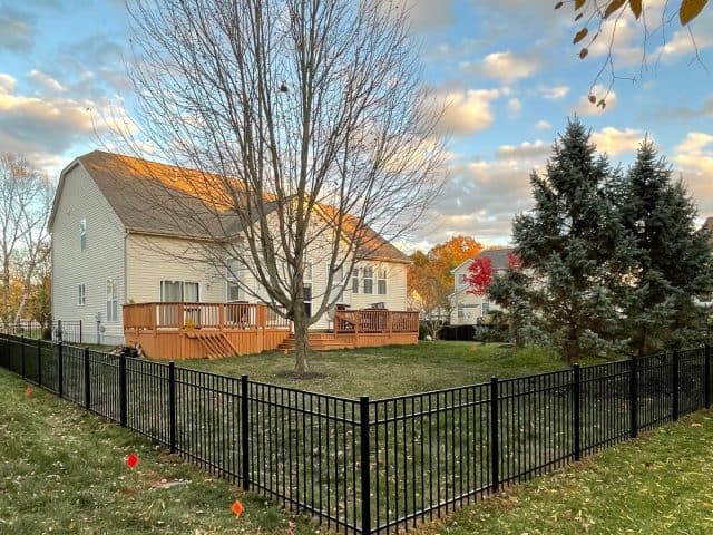 A Low-Maintenance Yard With The Best Fence Company