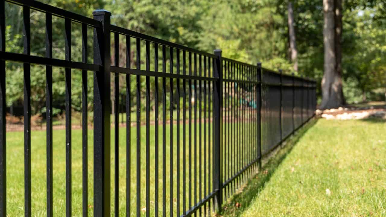 Aluminum puppy picket fence builders