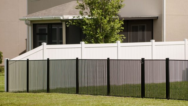 Clermont Fence Company: Easy Fence Solutions for You