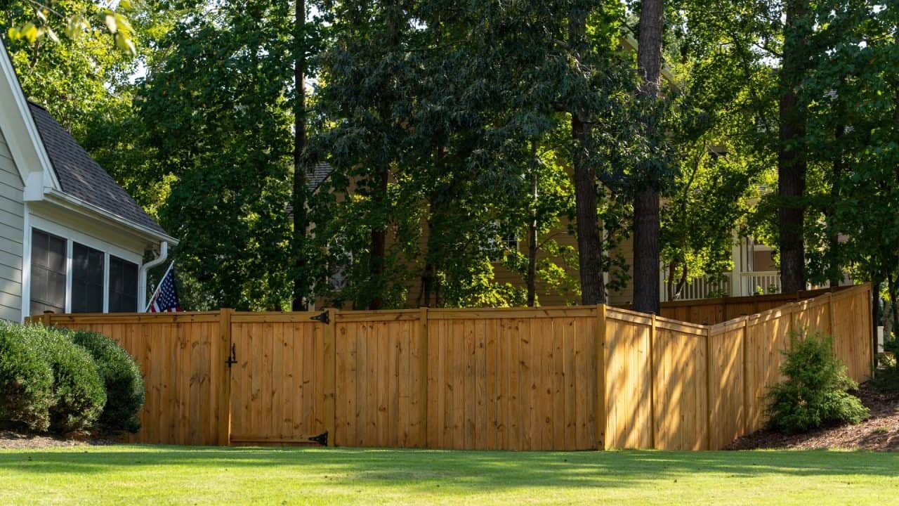 Fence builder