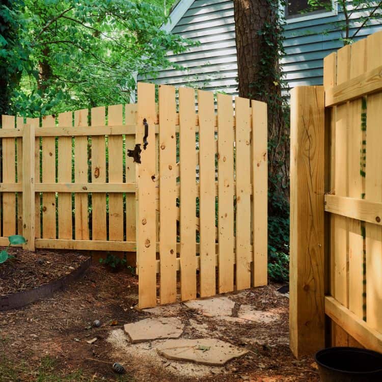 Looking For A Greenville Wooden Fence Company Near Me?