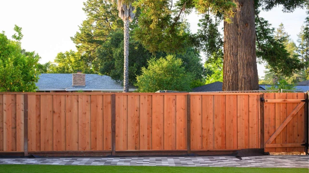 Wood fence contractors near me