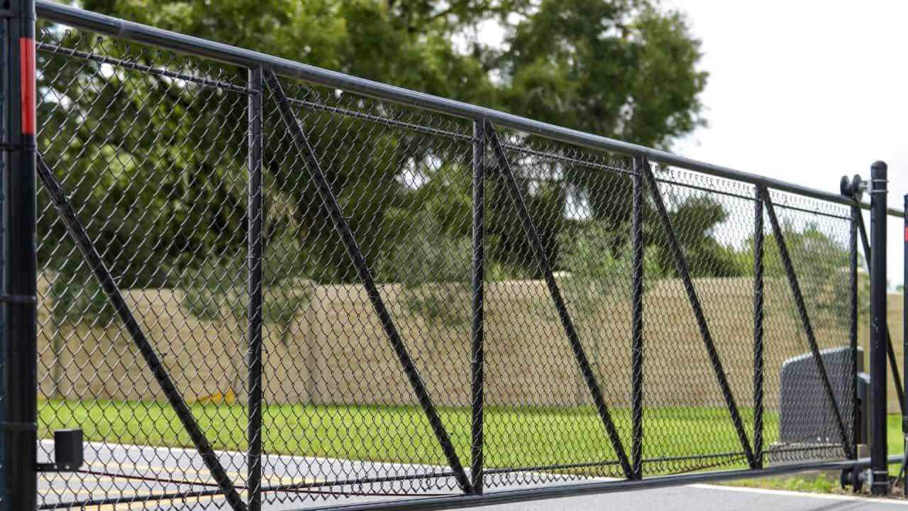 chain link fence cost