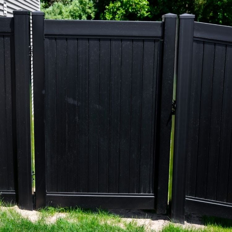 plastic fence installers