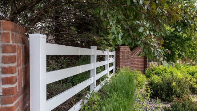 best vinyl fence builders in my area