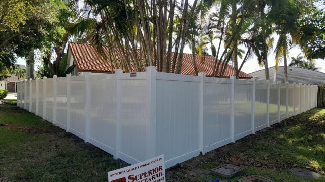 vinyl fence installers near me 