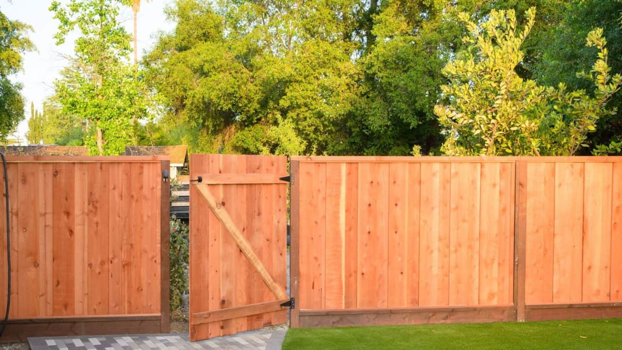Beverly Hills fence company
