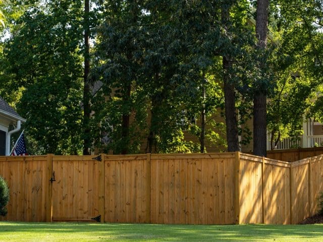 Cedar Fencing Company Near Me – Build the Perfect Fence for Your Home