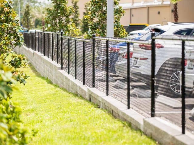 Get To Know The Chain Link Fencing Contractors West LA Residents Depend On